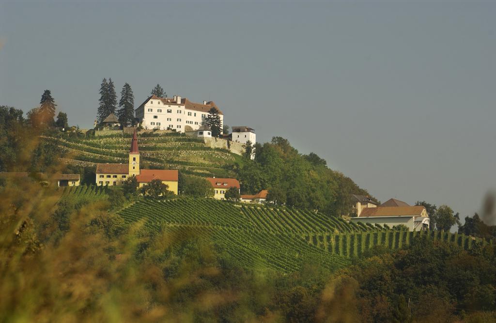 Schloss Kapfenstein Eksteriør billede